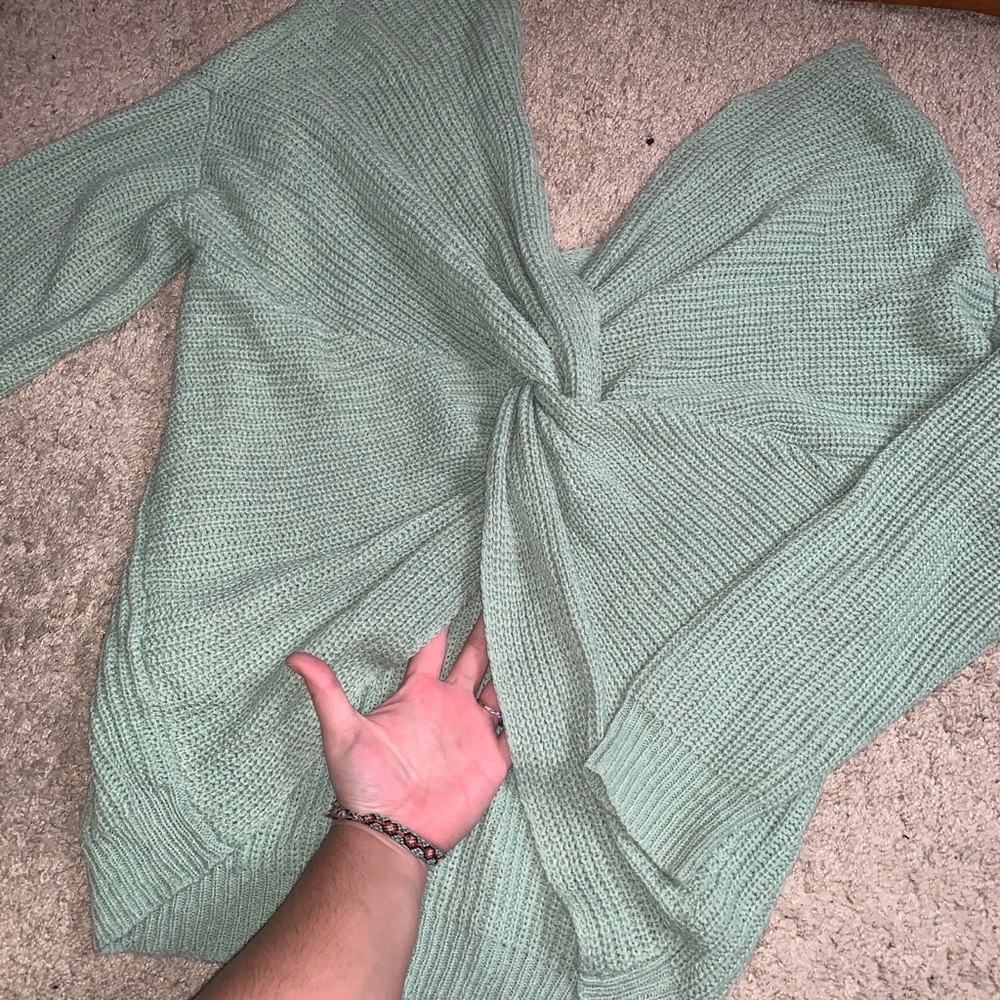Forever 21 twist sweater